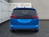 2027 Chrysler Pacifica Select image 4