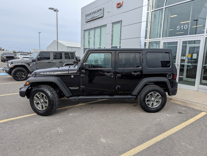 2016 Jeep Wrangler Unlimited 4WD 4dr Rubicon | Leather, Heated Seats, Dual Top