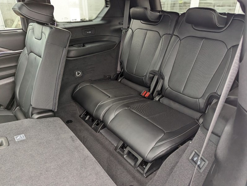 2022 Jeep Grand Cherokee L Overland 4x4 | Leather, Nav, 7 Passenger
