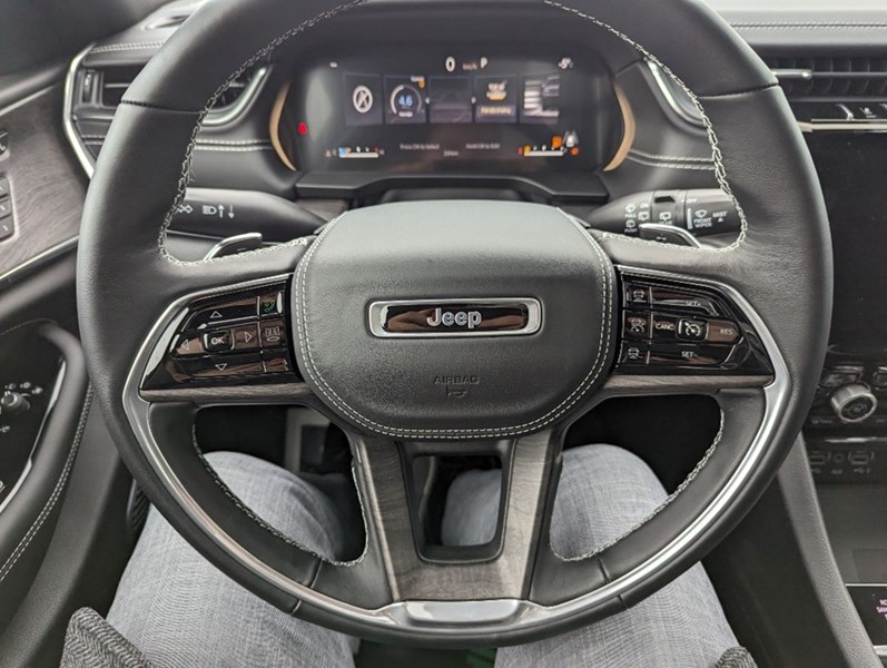 2022 Jeep Grand Cherokee L Overland 4x4 | Leather, Nav, 7 Passenger