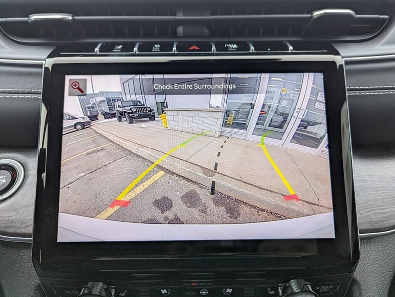 2022 Jeep Grand Cherokee L Overland 4x4 | Leather, Nav, 7 Passenger