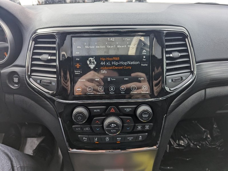 2022 Jeep Grand Cherokee WK Laredo Altitude | Sunroof, Leather, Tow Group