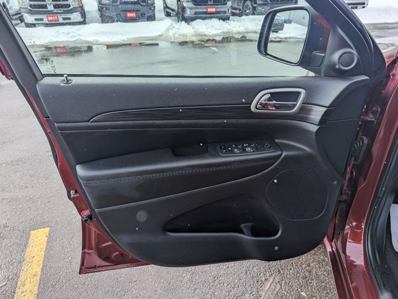 2022 Jeep Grand Cherokee WK Laredo Altitude | Sunroof, Leather, Tow Group