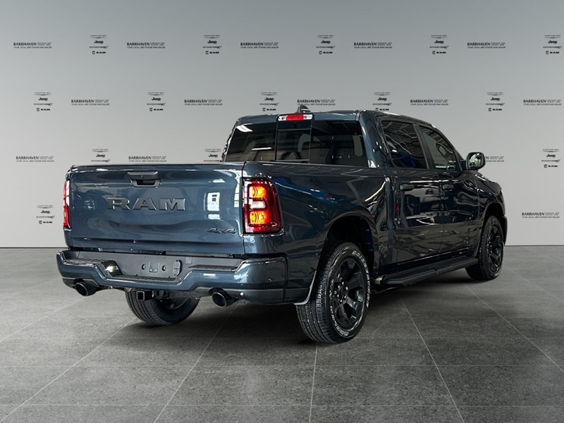 2026 RAM 1500 Express 4x4 Crew Cab 5'7" Box