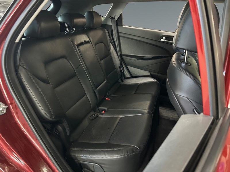 2020 Hyundai Tucson Preferred AWD w/Sun & Leather Package | Low KM’s