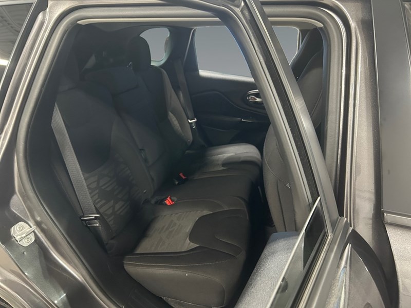 2019 Jeep Cherokee North | Low KM's