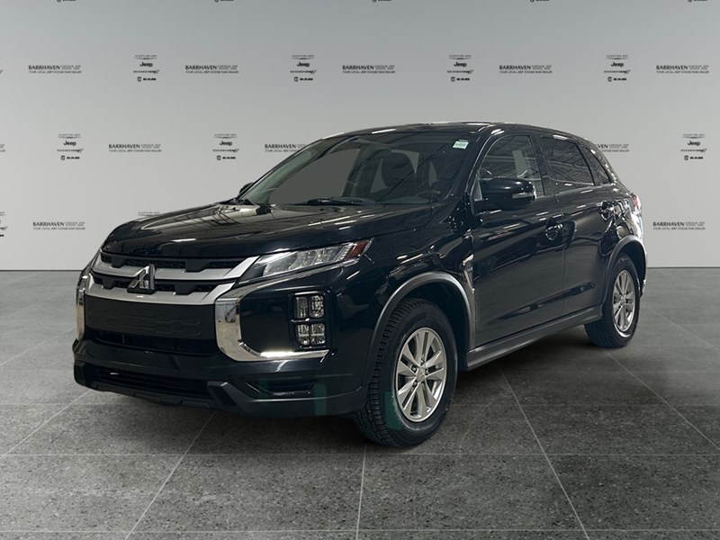 2021 Mitsubishi RVR SE AWC | Low KM's