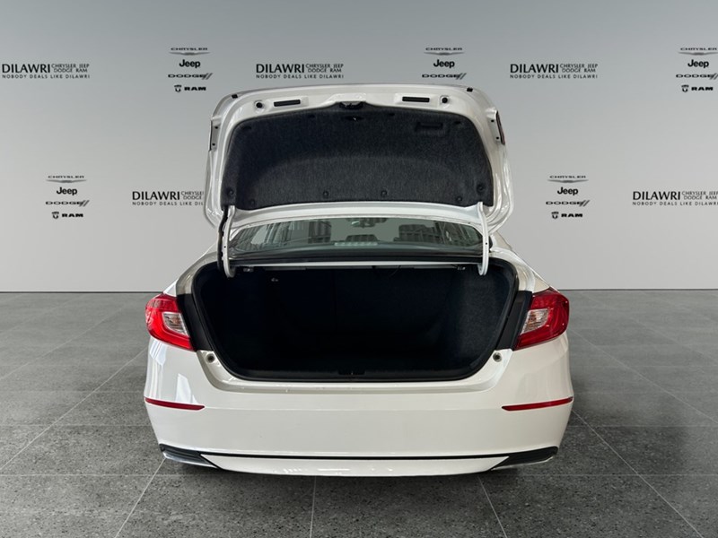 2018 Honda Accord LX | Ultra Low KM's