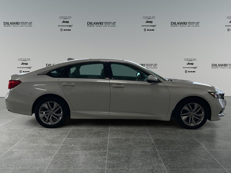 2018 Honda Accord LX | Ultra Low KM's