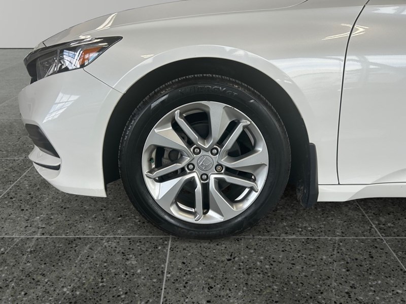 2018 Honda Accord LX | Ultra Low KM's