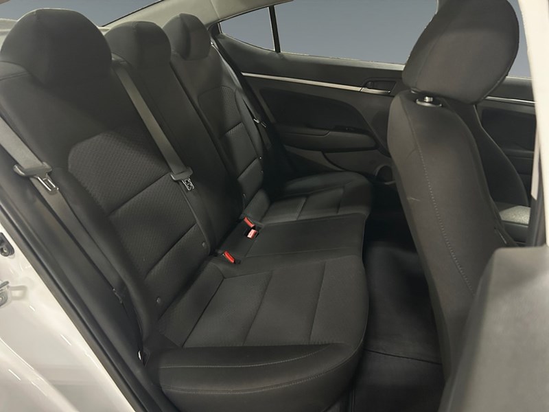 2020 Hyundai Elantra Preferred IVT | Low KM's