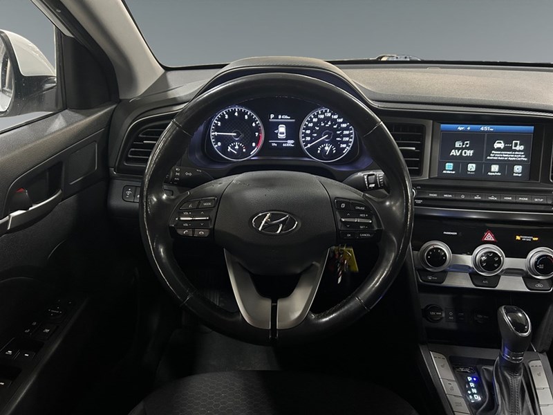 2020 Hyundai Elantra Preferred IVT | Low KM's