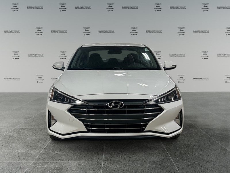2020 Hyundai Elantra Preferred IVT | Low KM's