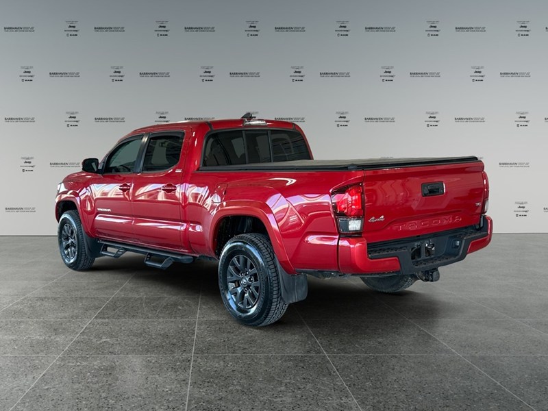 2020 Toyota Tacoma 4x4 Double Cab | Low KM's
