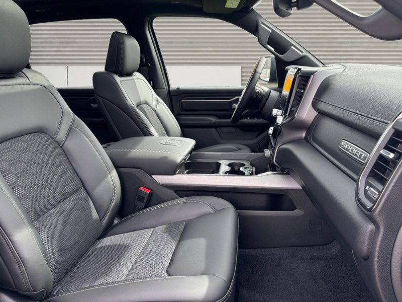 2026 RAM 1500 Sport 4x4 Crew Cab 5'7" Box
