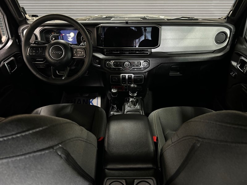 2025 Jeep Wrangler Willys 2 Door 4x4