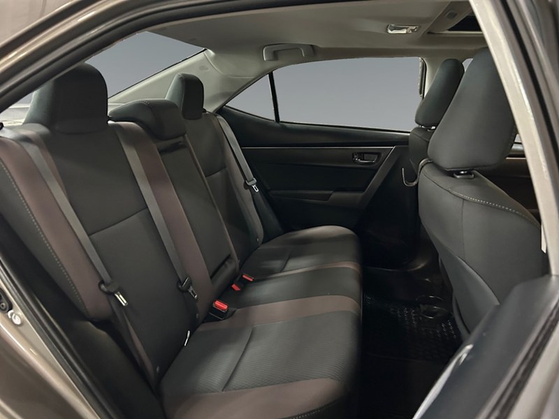 2017 Toyota Corolla LE Upgrade | Sunroof | Alloy Wheels | Ultra Low KM