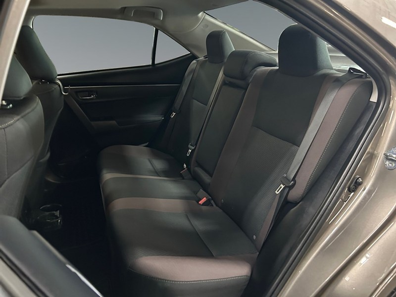 2017 Toyota Corolla LE Upgrade | Sunroof | Alloy Wheels | Ultra Low KM