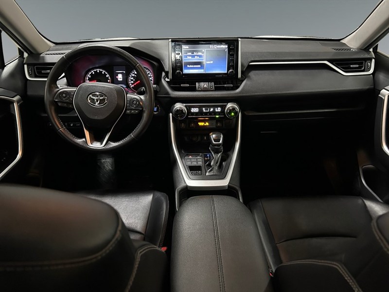 2020 Toyota RAV4 XLE  Premium AWD