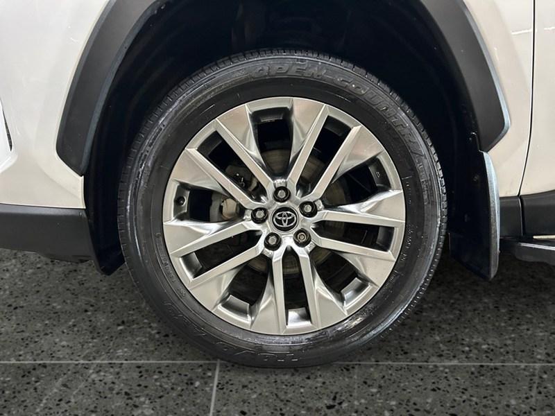 2020 Toyota RAV4 XLE  Premium AWD