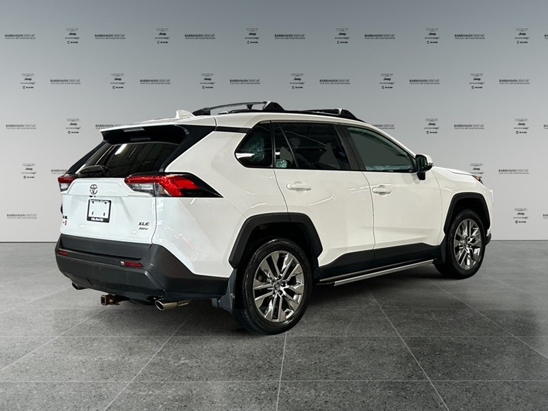 2020 Toyota RAV4 XLE  Premium AWD