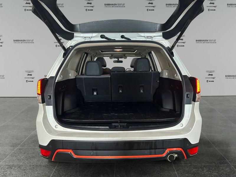 2019 Subaru Forester 2.5i Sport w/EyeSight Pkg | Low KM's