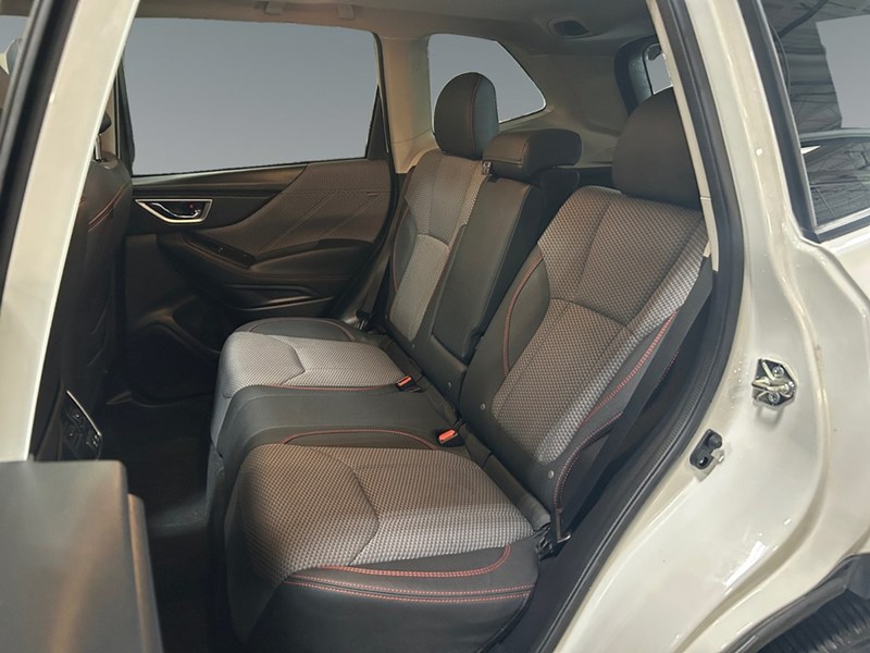 2019 Subaru Forester 2.5i Sport w/EyeSight Pkg | Low KM's