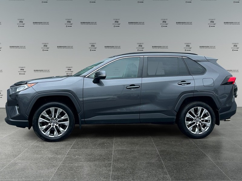 2019 Toyota RAV4 AWD XLE PREMIUM | Low KM's