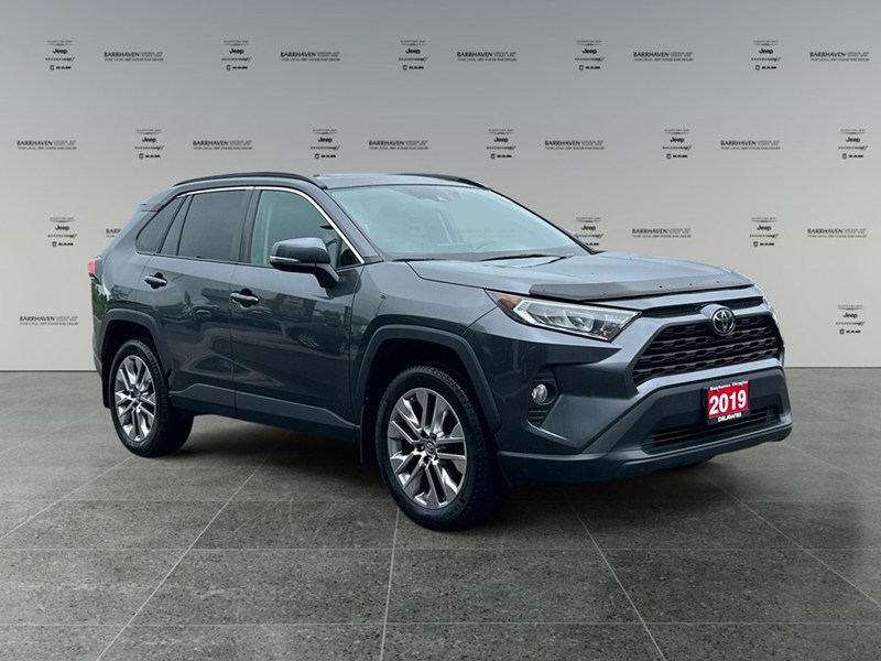 2019 Toyota RAV4 AWD XLE PREMIUM | Low KM's