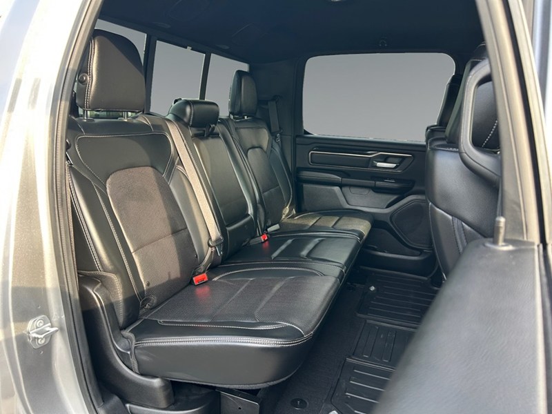 2019 RAM 1500 Sport 4x4 Crew | Ultra LOW KM's