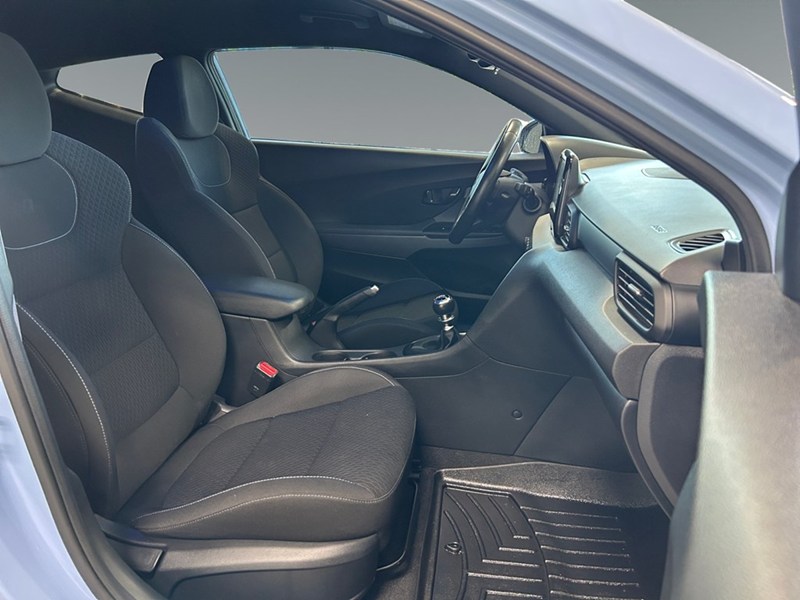 2020 Hyundai Veloster N 6-Speed | Low KM's