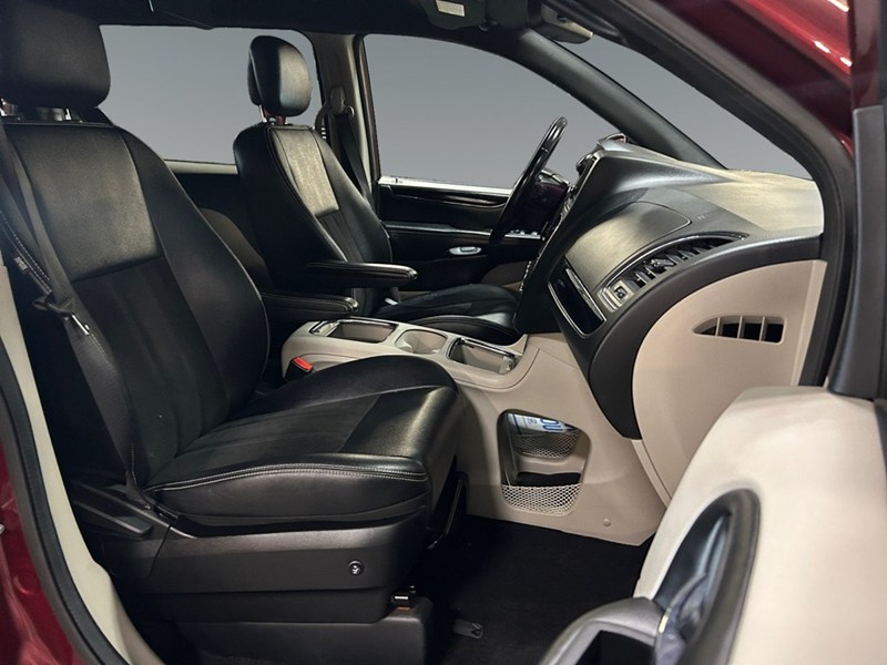 2019 Dodge Grand Caravan SXT Premium Plus