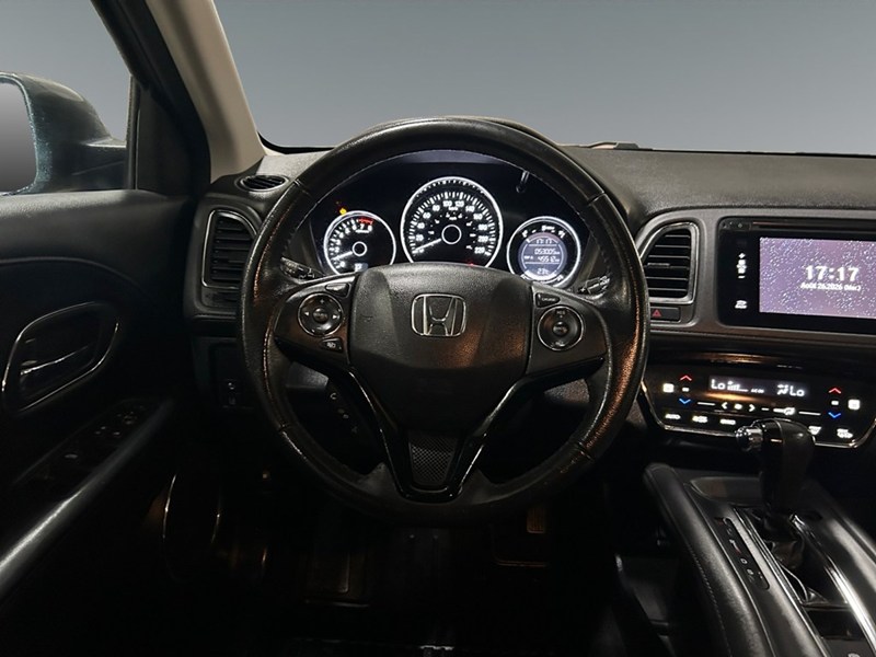 2017 Honda HR-V AWD EX-L w/Navi | Ultra Low KM's