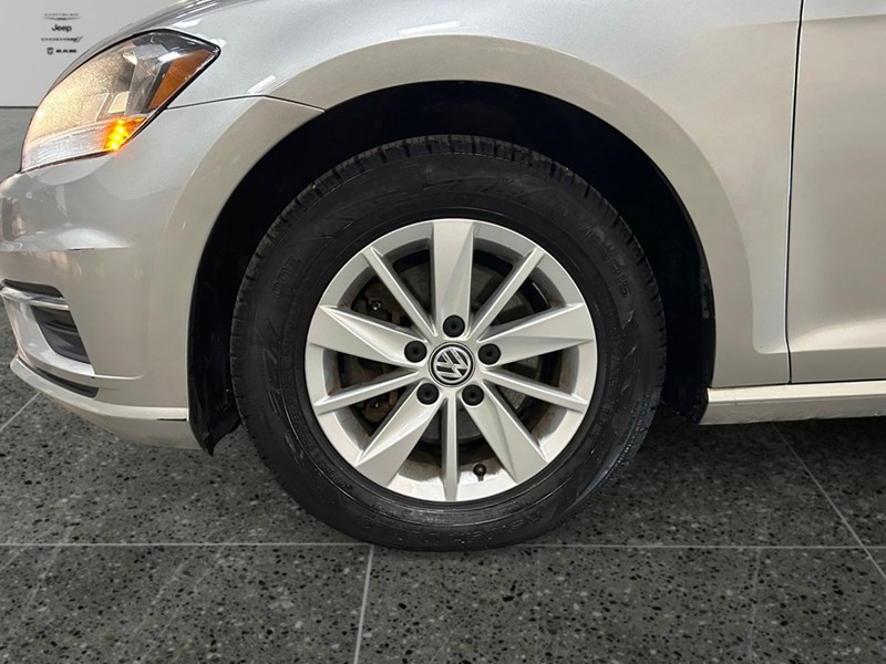 2018 Volkswagen Golf Comfortline | Ultra Low KM's