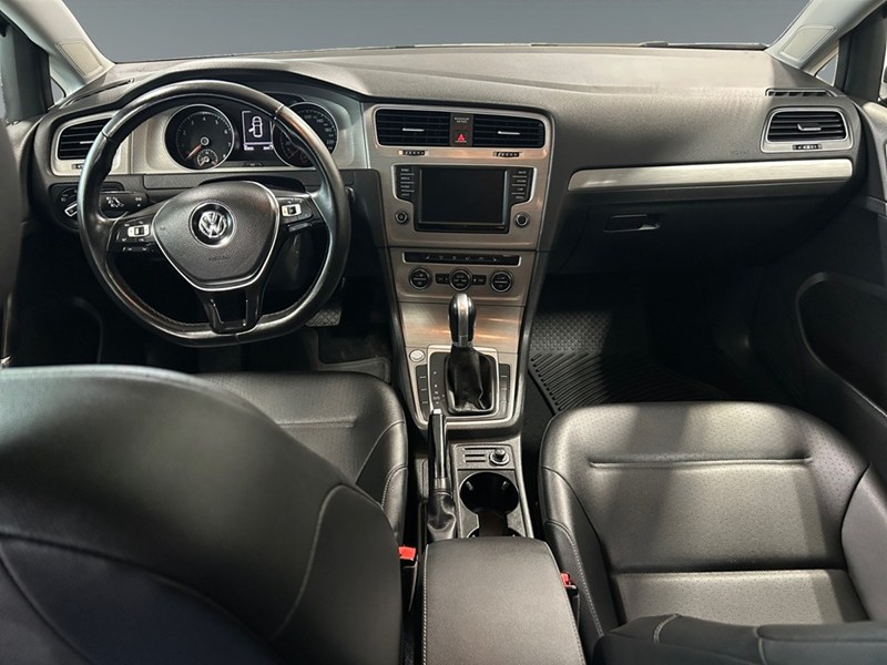2017 Volkswagen Golf 1.8 TSI Highline | Ultra Low KM's