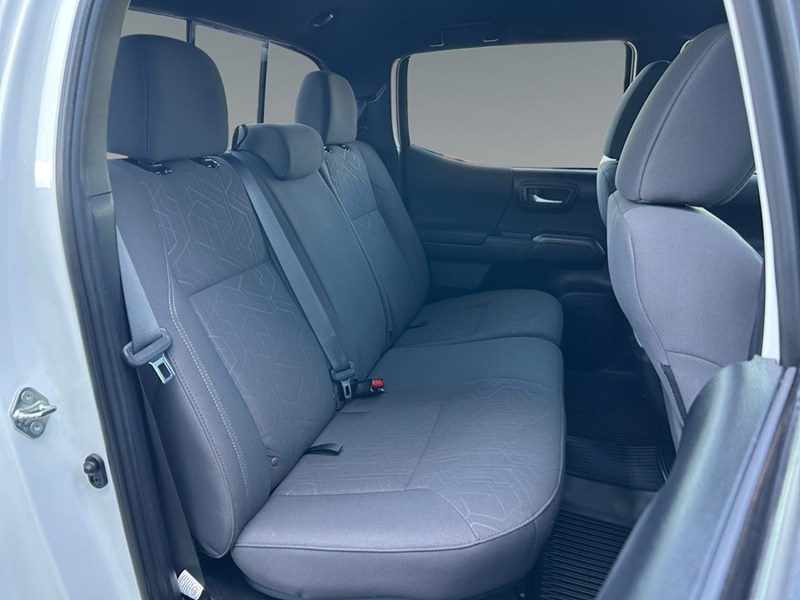2019 Toyota Tacoma 4x4 TRD Sport | Ultra Low KM's