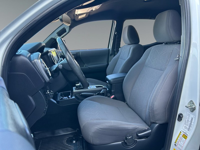 2019 Toyota Tacoma 4x4 TRD Sport | Ultra Low KM's