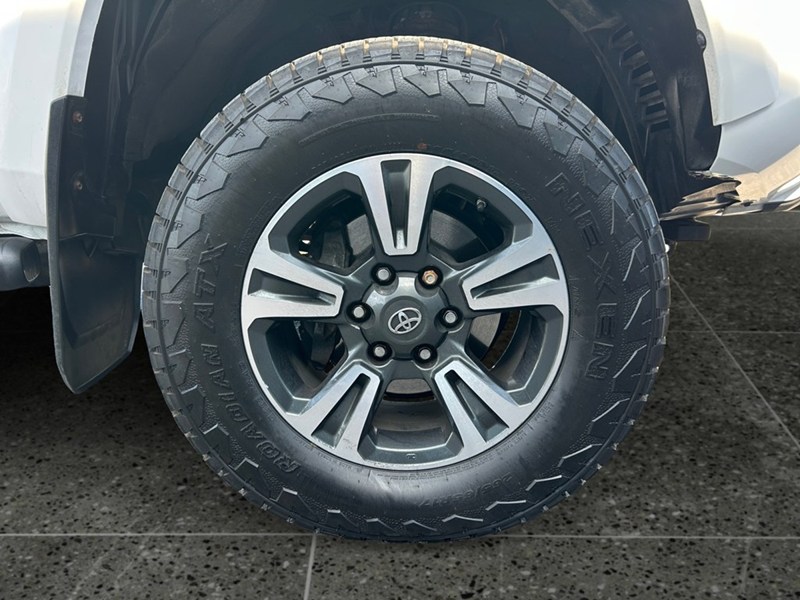 2019 Toyota Tacoma 4x4 TRD Sport | Ultra Low KM's