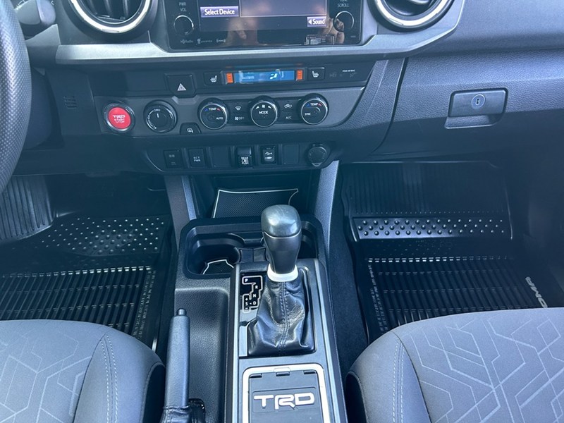 2019 Toyota Tacoma 4x4 TRD Sport | Ultra Low KM's
