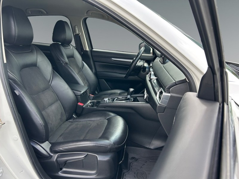 2022 Mazda CX-5 GS AWD | Low KM's
