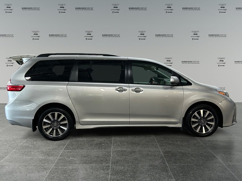 2020 Toyota Sienna XLE 7-Passenger AWD