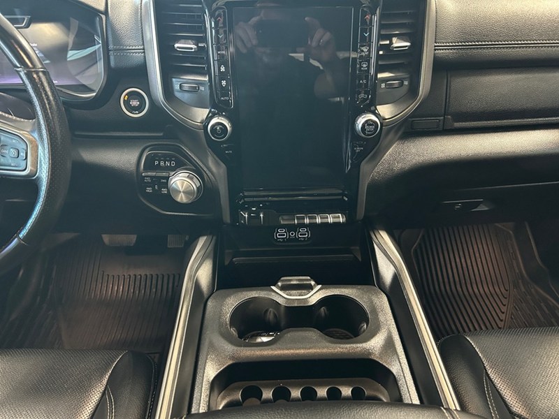 2023 RAM 1500 Sport 4x4 Crew | Low KM's