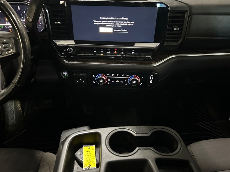 2024 GMC Sierra 1500 4WD Crew Cab 147" SLE