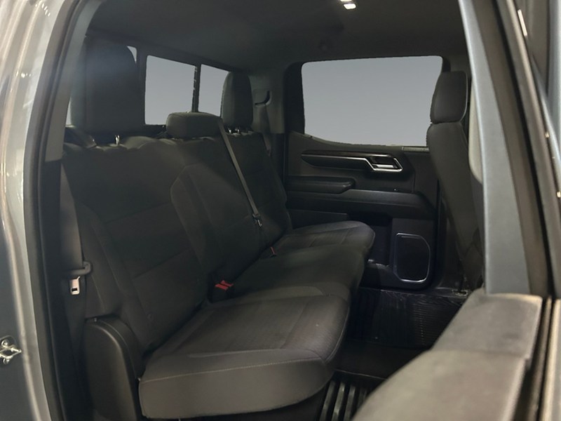 2024 GMC Sierra 1500 4WD Crew Cab 147" SLE