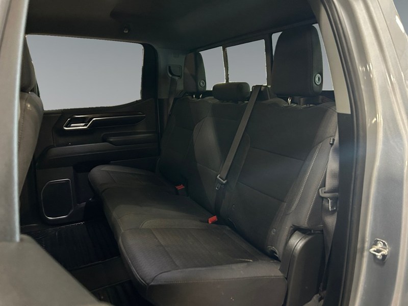 2024 GMC Sierra 1500 4WD Crew Cab 147" SLE