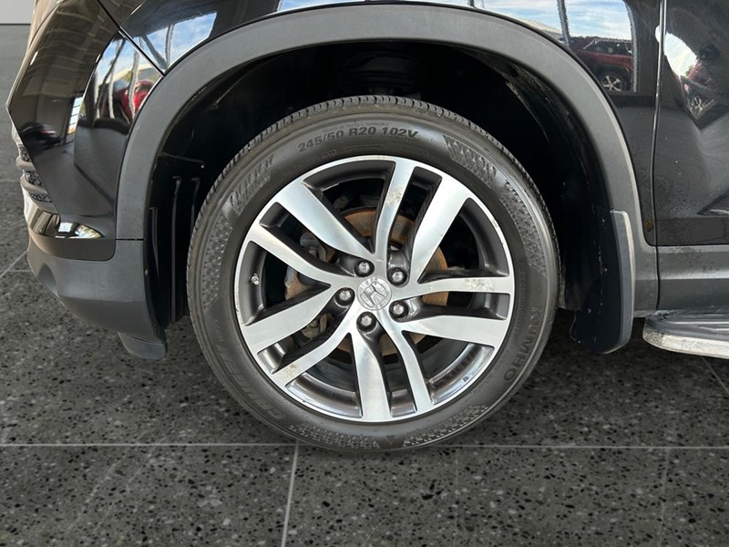 2018 Honda Pilot Touring | Low KM's