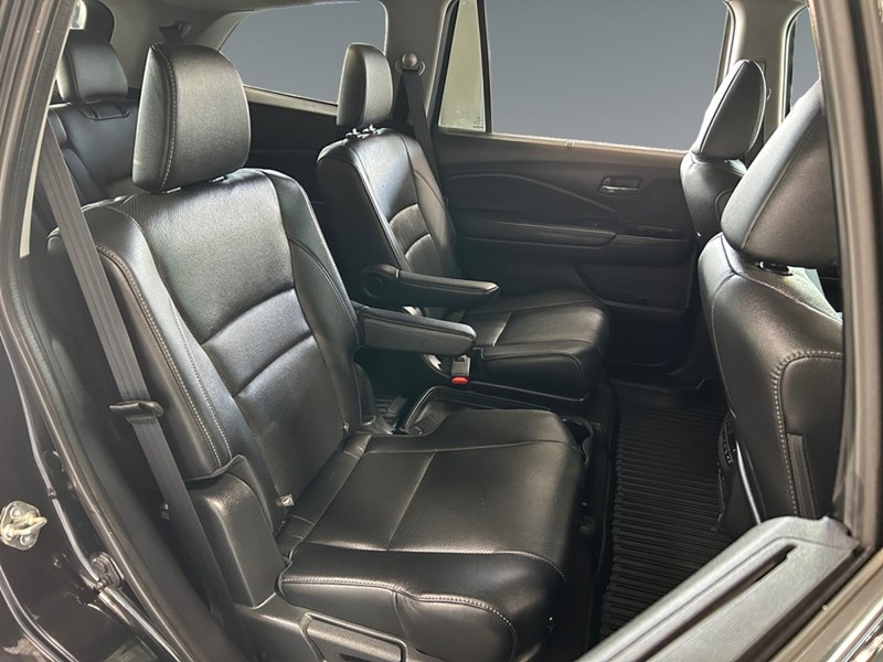 2018 Honda Pilot Touring | Low KM's