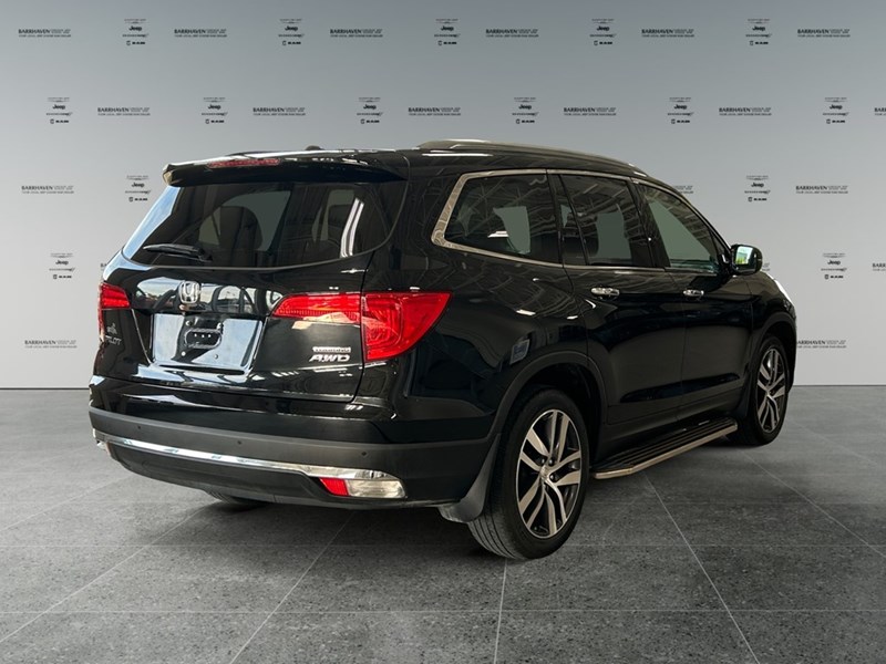 2018 Honda Pilot Touring | Low KM's