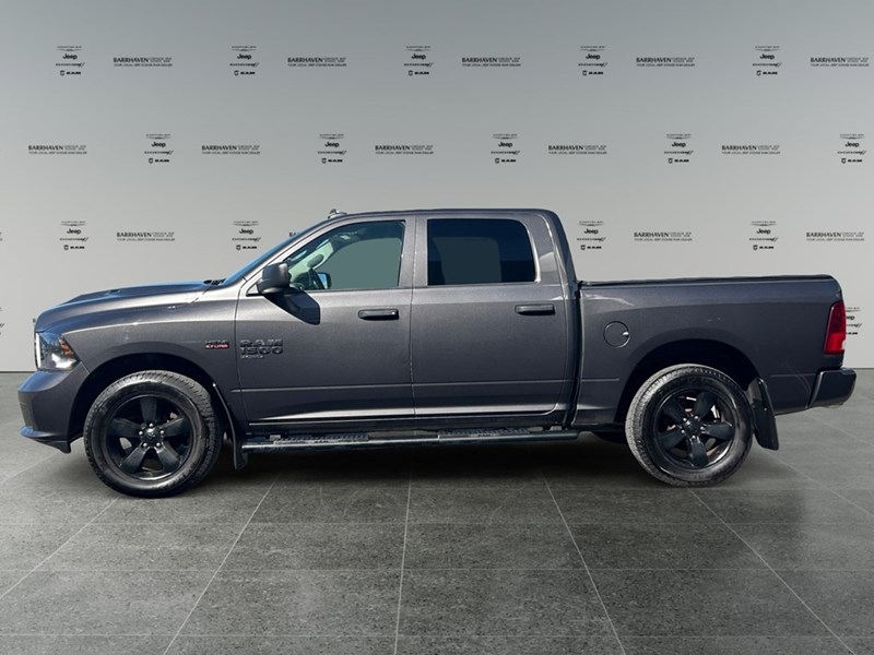 2021 RAM 1500 Classic Express 4x4 Crew V8 Hemi | Low KM’s