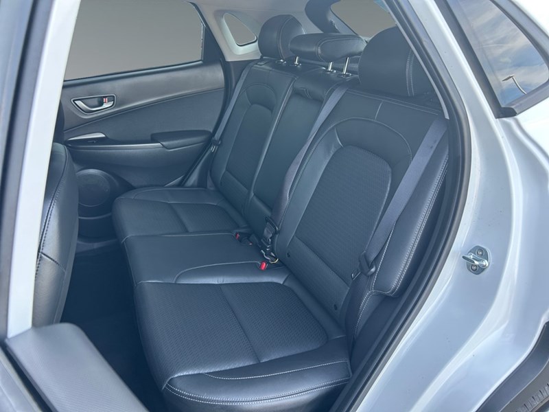 2019 Hyundai Kona 2.0L Luxury AWD | Ultra Ultra LOW KM's